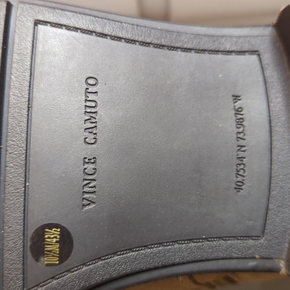 NIB Men's Vince Camuto Suede Boot - Picture 3 of 12